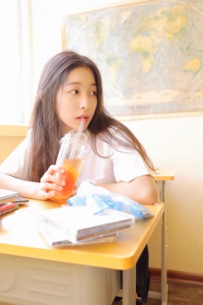 韩国理论疯狂少妇2做爰播放